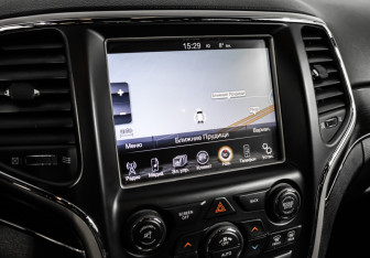 Подержанный автомобиль Jeep Grand Cherokee 2013 года (25 фото)