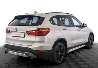 Подержанный автомобиль BMW X1 2017 года (5 фото)