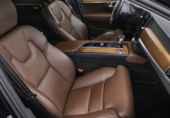 Подержанный автомобиль Volvo S90 2019 года (13 фото)