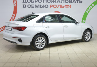 Подержанный автомобиль Audi A3 Sedan 2022 года (4 фото)