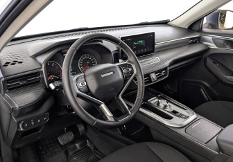 Подержанный автомобиль Haval Jolion 2023 года (15 фото)
