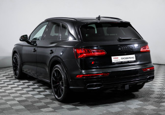 Подержанный автомобиль Audi SQ5 2019 года (7 фото)