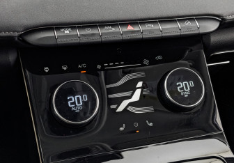 Подержанный автомобиль Exeed LX 2023 года (26 фото)