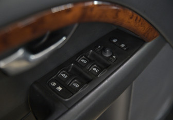 Подержанный автомобиль Volvo XC70 2008 года (14 фото)