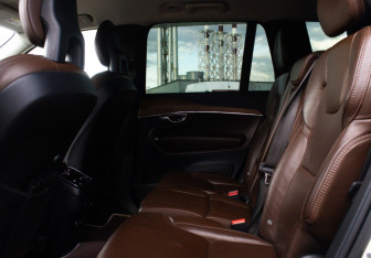 Подержанный автомобиль Volvo XC90 2017 года (12 фото)