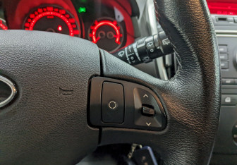 Подержанный автомобиль Kia Ceed Hatchback 2012 года (27 фото)