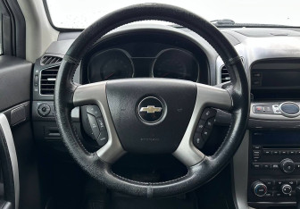 Подержанный автомобиль Chevrolet Captiva 2013 года (12 фото)