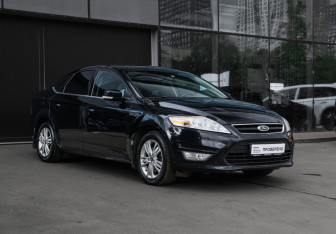 Подержанный автомобиль Ford Mondeo Sedan 2011 года (3 фото)