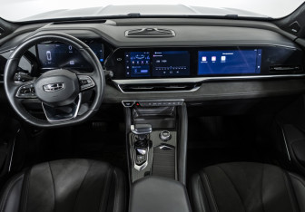 Подержанный автомобиль Geely Monjaro 2024 года (11 фото)