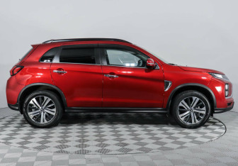 Подержанный автомобиль Mitsubishi ASX 2020 года (4 фото)