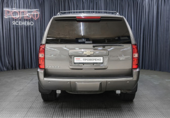Подержанный автомобиль Chevrolet Tahoe 2013 года (6 фото)