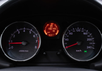 Подержанный автомобиль Nissan Qashqai 2008 года (12 фото)