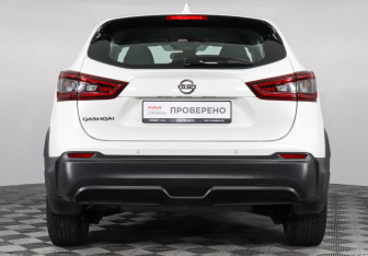 Подержанный автомобиль Nissan Qashqai 2022 года (6 фото)