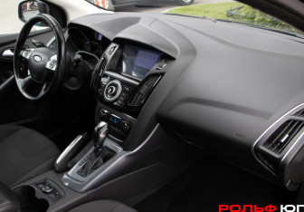 Подержанный автомобиль Ford Focus Wagon 2012 года (7 фото)