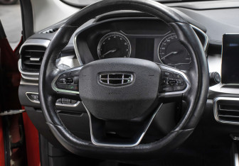 Подержанный автомобиль Geely Coolray 2020 года (16 фото)