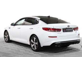 Подержанный автомобиль Kia Optima Sedan 2020 года (7 фото)