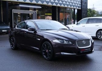Подержанный автомобиль Jaguar XF Sedan 2012 года (3 фото)