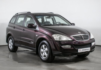 Подержанный автомобиль SsangYong Kyron 2011 года (3 фото)