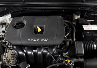 Подержанный автомобиль Hyundai Elantra Sedan 2016 года (5 фото)