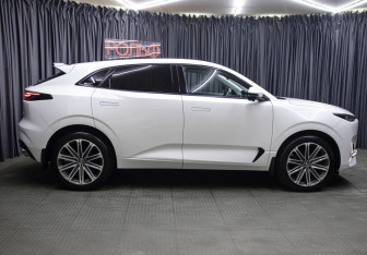 Подержанный автомобиль Changan UNI-K 2023 года (4 фото)