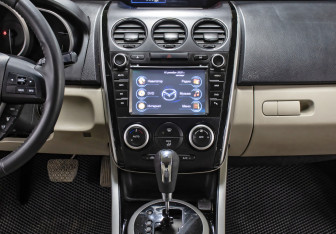 Подержанный автомобиль Mazda CX-7 2011 года (15 фото)