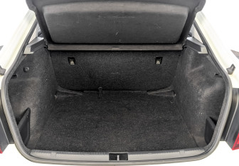 Подержанный автомобиль Skoda Rapid Liftback 2019 года (10 фото)