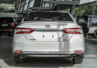 Новый Toyota Camry Sedan 2024 (4 фото)