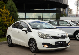 Подержанный автомобиль Kia Pride Sedan 2012 года (2 фото)