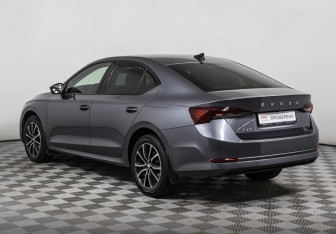 Подержанный автомобиль Skoda Octavia Liftback 2020 года (7 фото)