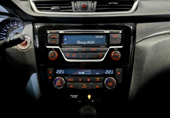 Подержанный автомобиль Nissan X-Trail 2018 года (15 фото)