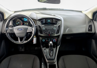 Подержанный автомобиль Ford Focus Hatchback 2019 года (14 фото)