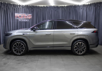 Подержанный автомобиль Jaecoo J8 2024 года (8 фото)