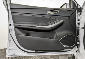Подержанный автомобиль Omoda S5 2023 года (19 фото)