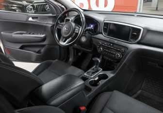 Подержанный автомобиль Kia Sportage 2021 года (11 фото)