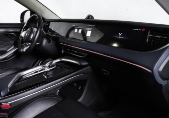 Подержанный автомобиль Voyah Free 2022 года (11 фото)