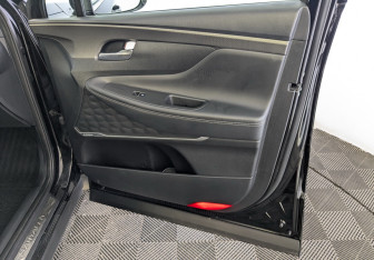 Подержанный автомобиль Hyundai Santa Fe 2018 года (26 фото)