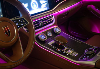 Подержанный автомобиль Hongqi H9 2023 года (26 фото)