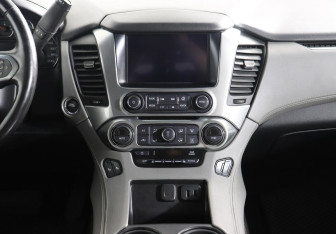 Подержанный автомобиль Chevrolet Tahoe 2016 года (9 фото)