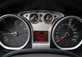 Подержанный автомобиль Ford Focus Hatchback 2009 года (15 фото)