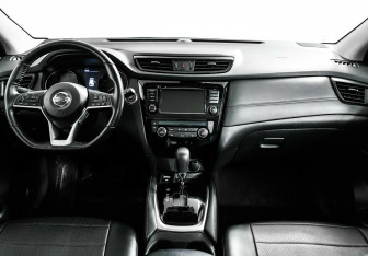 Подержанный автомобиль Nissan Qashqai 2021 года (9 фото)