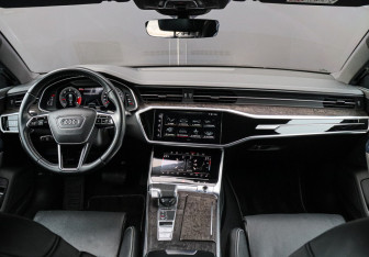 Подержанный автомобиль Audi A7 2020 года (11 фото)