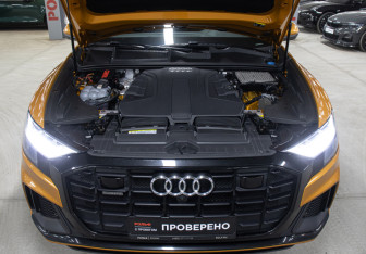 Подержанный автомобиль Audi Q8 2019 года (9 фото)