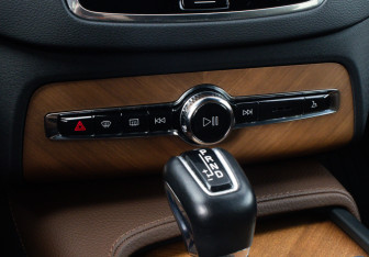 Подержанный автомобиль Volvo XC90 2021 года (23 фото)