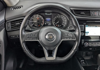 Подержанный автомобиль Nissan X-Trail 2018 года (22 фото)