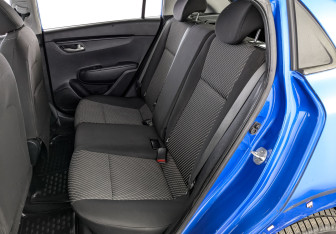 Подержанный автомобиль Kia Rio Hatchback 2019 года (17 фото)