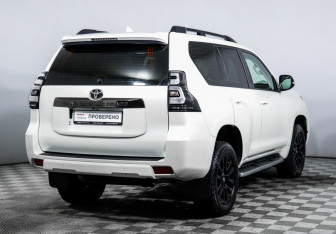Подержанный автомобиль Toyota Land Cruiser Prado 2021 года (5 фото)