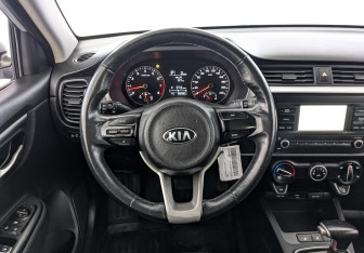 Подержанный автомобиль Kia Rio Hatchback 2021 года (20 фото)