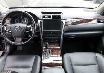 Подержанный автомобиль Toyota Camry Sedan 2017 года (13 фото)