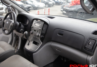 Подержанный автомобиль Hyundai Grand Starex 2008 года (7 фото)