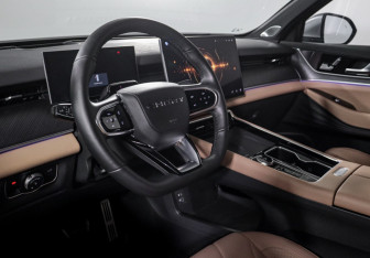 Подержанный автомобиль Chery Tiggo 9 2024 года (14 фото)
